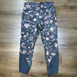 Lululemon 6 Wunder Under Crop Hi‎ Rise Scalloped Hem Frosted Rose Pink Gray EUC!
